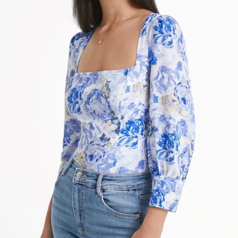 Commense Women’s 3/4 Puffy Sleeve Square Neckline Blue/White Rose Top Medium NTW